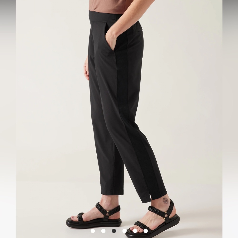 Athleta brooklyn ankle pant. Black. Never worn.